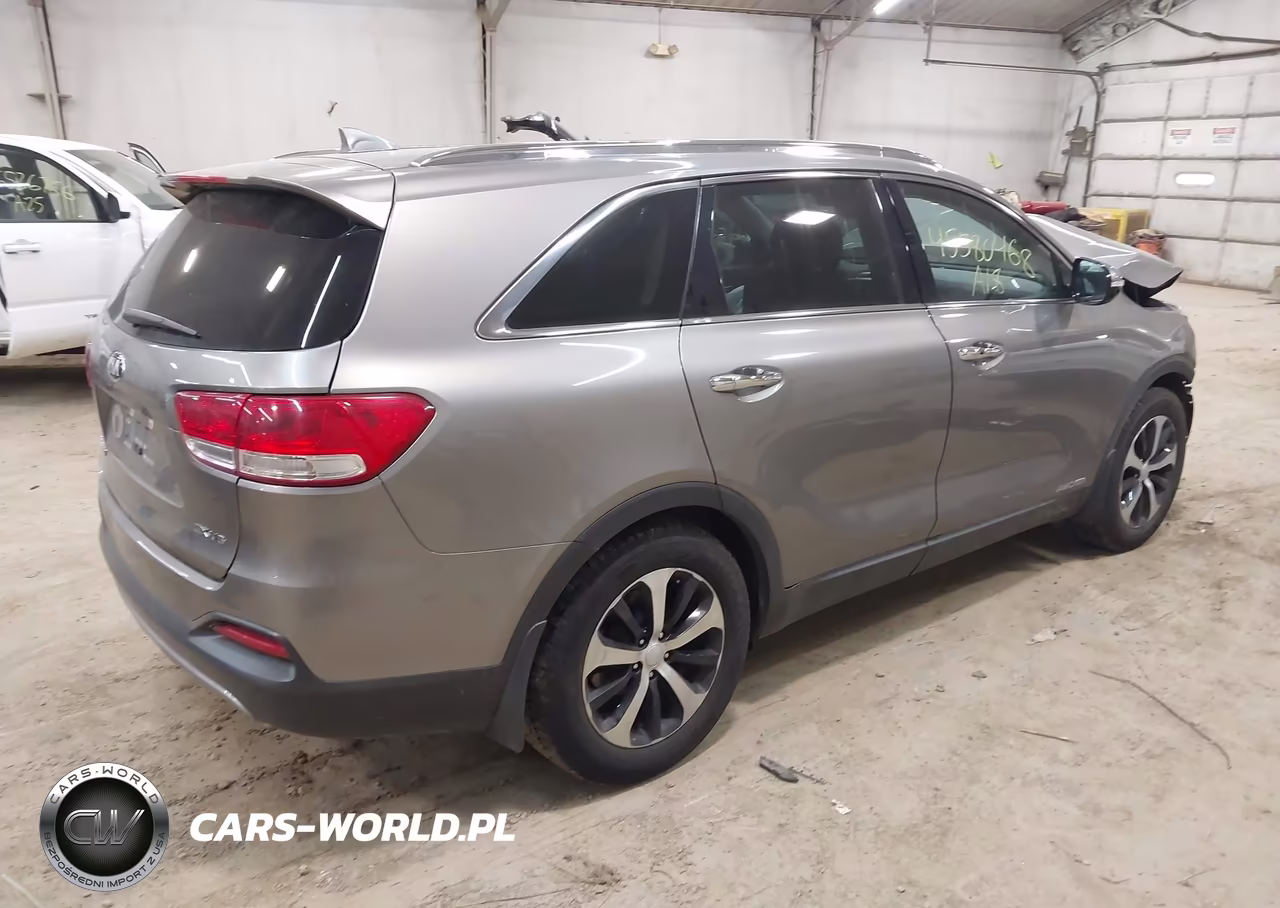 2018 Kia Sorento 3.3L Ex VIN:5XYPHDA59JG411563 - 4