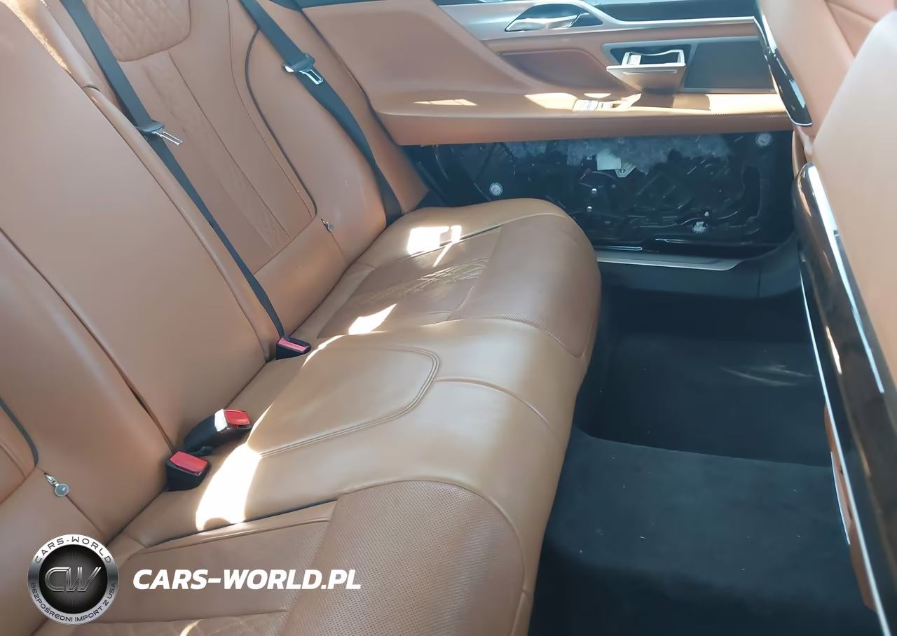 2017 BMW Alpina B7 xDrive VIN:WBA7F2C57HG421360 - 8