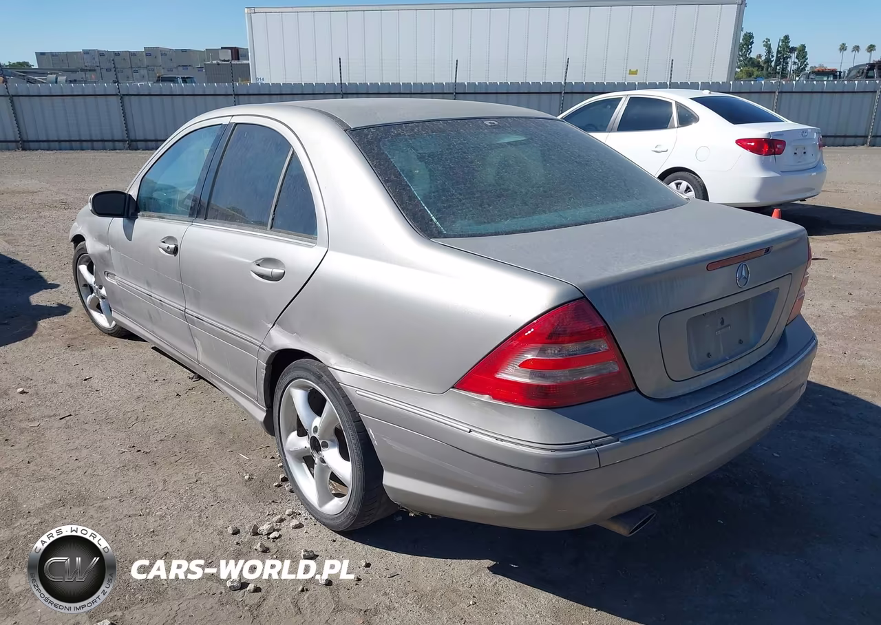 2005 Mercedes-Benz C 230 Kompressor Sport VIN:WDBRF40J75F624239 - 3