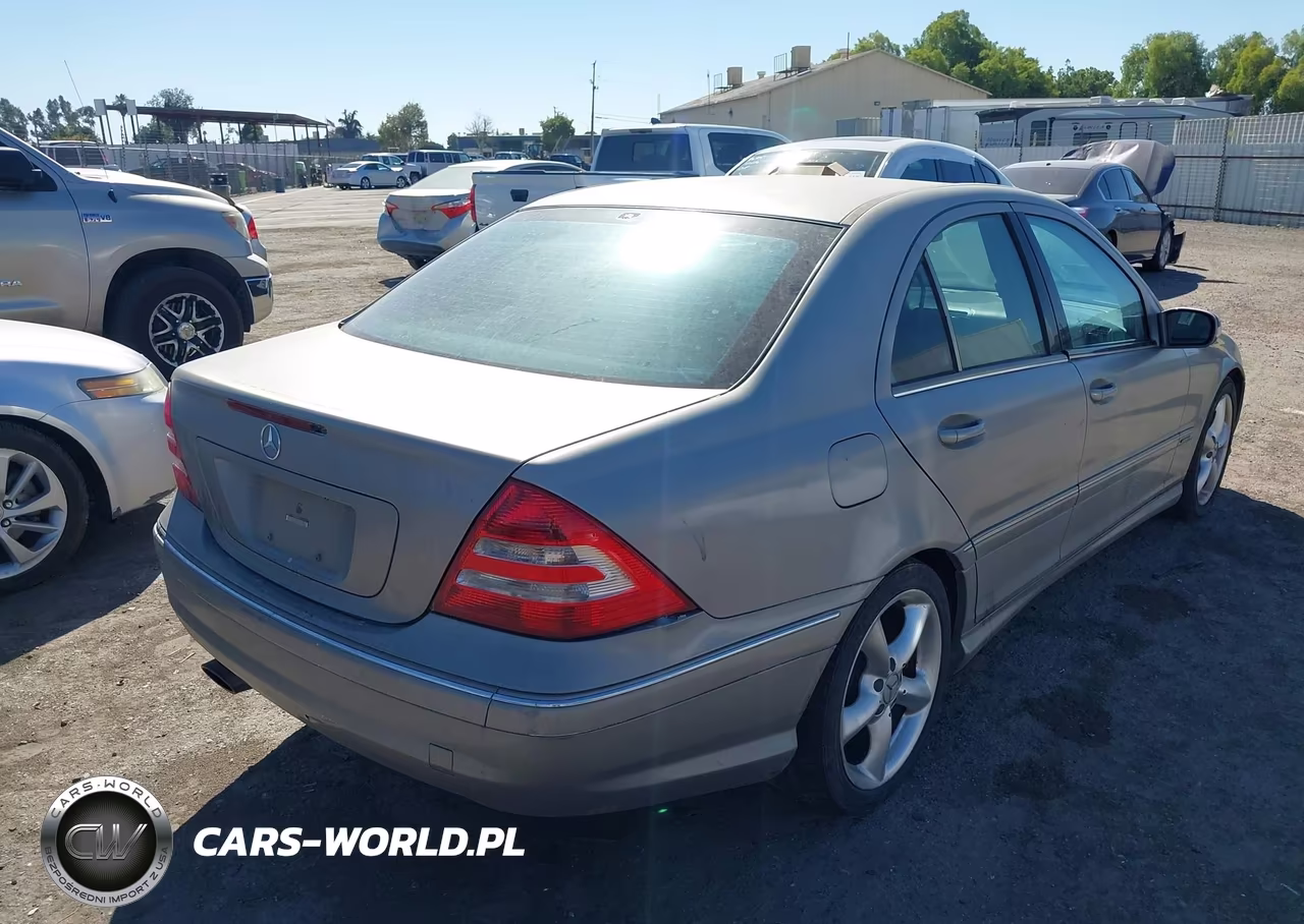 2005 Mercedes-Benz C 230 Kompressor Sport VIN:WDBRF40J75F624239 - 4