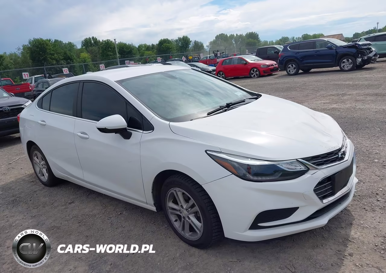 2017 Chevrolet Cruze Lt Auto – zdjęcie 1 z 17
