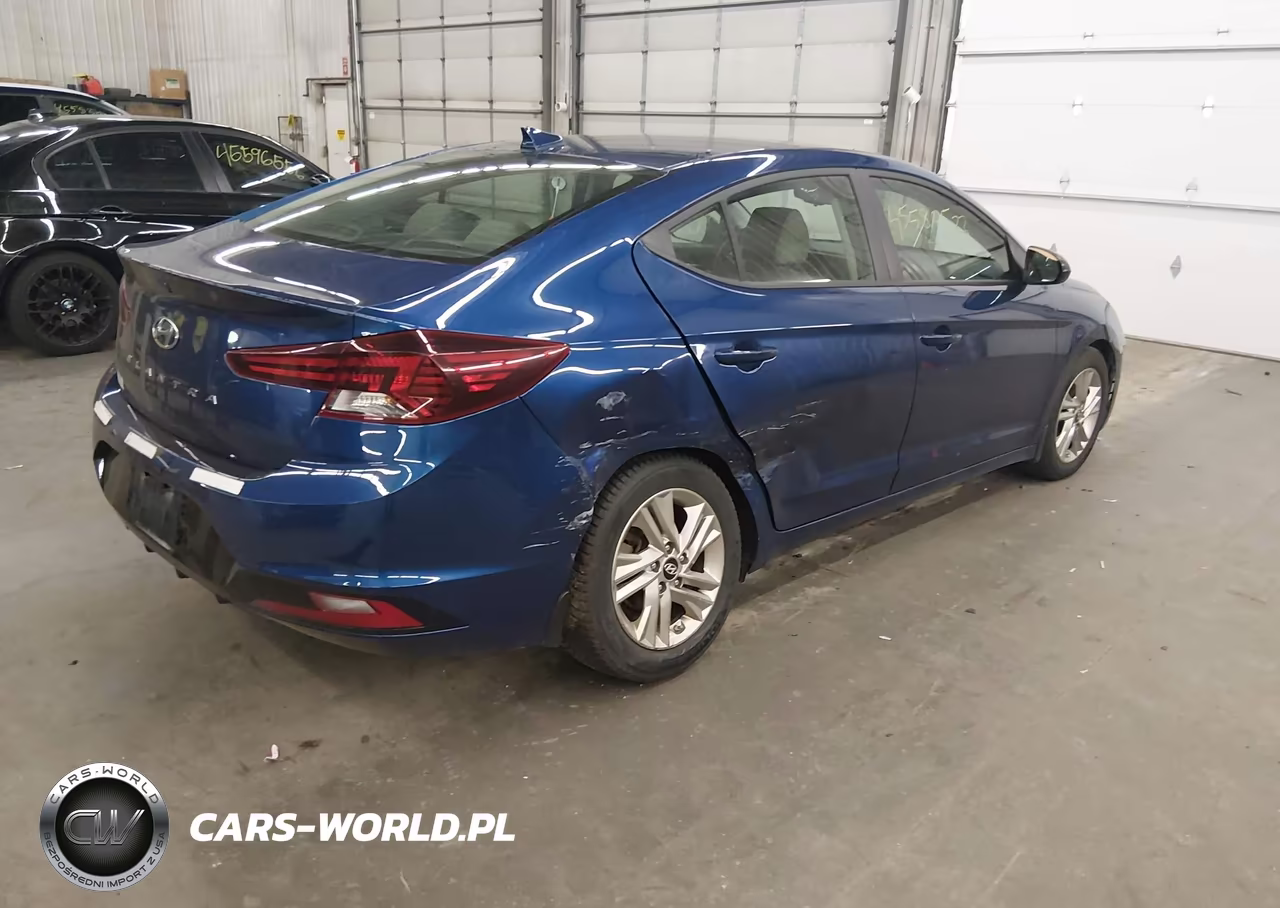 2019 Hyundai Elantra Value Edition VIN:5NPD84LF8KH479291 - 4