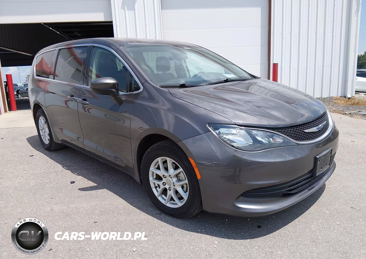 2020 Chrysler Voyager Lx