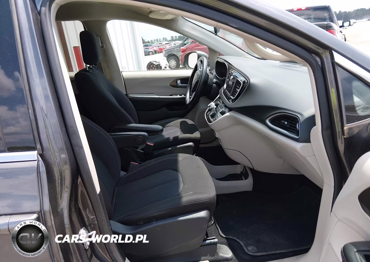 2020 Chrysler Voyager Lx VIN:2C4RC1CG6LR249345 - 5