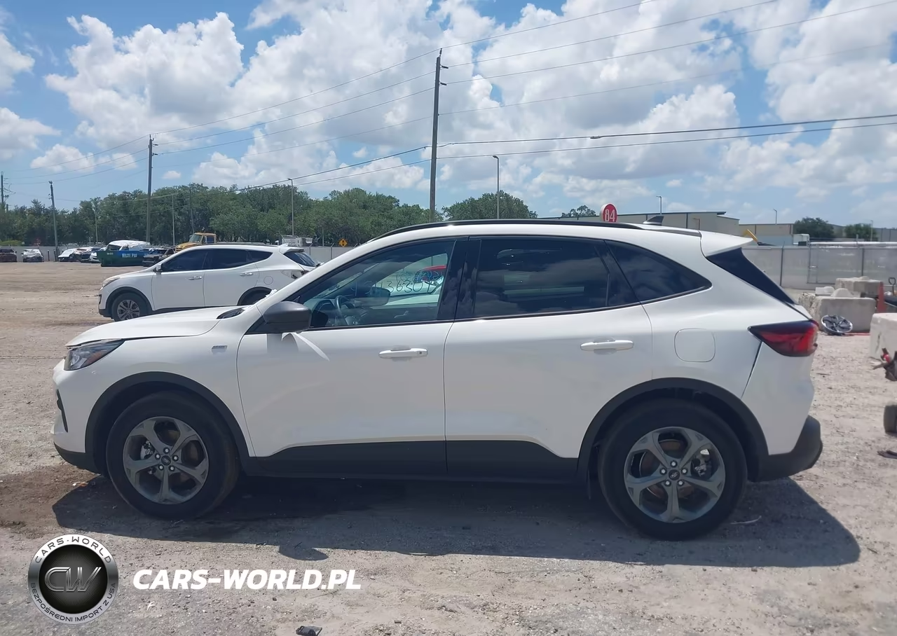 2025 Ford Escape St-Line VIN:1FMCU0MZ1SUA71547 - 17