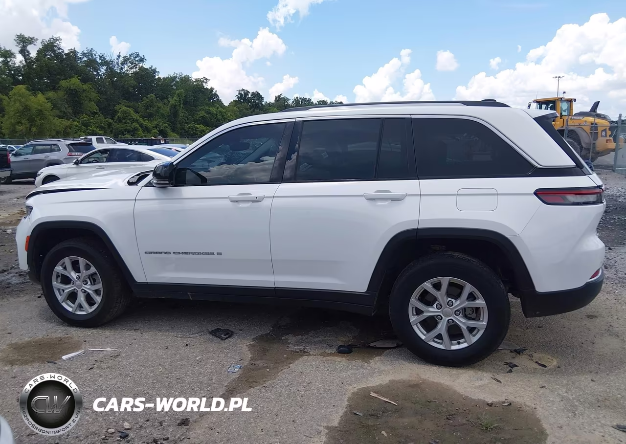 2023 Jeep Grand Cherokee Limited 4X4 VIN:1C4RJHBG2PC543338 - 14