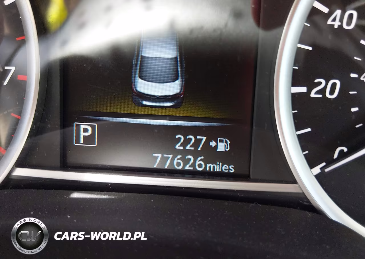 2018 Nissan Sentra Sr VIN:3N1AB7AP3JY255822 - 15