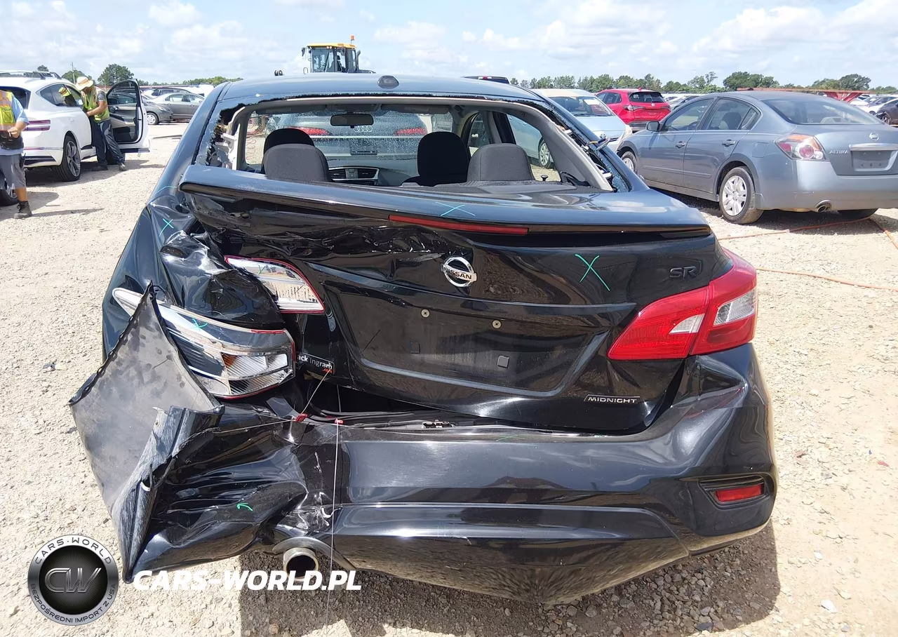 2018 Nissan Sentra Sr VIN:3N1AB7AP3JY255822 - 16