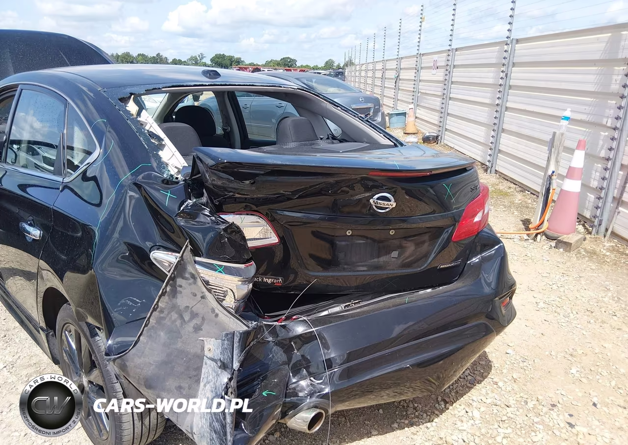 2018 Nissan Sentra Sr VIN:3N1AB7AP3JY255822 - 6