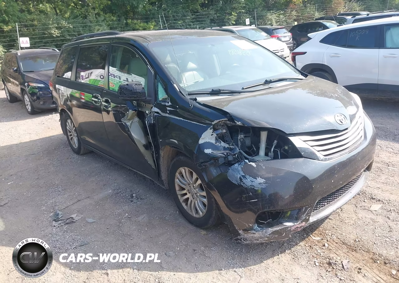 2012 Toyota Sienna Xle V6 8 Passenger