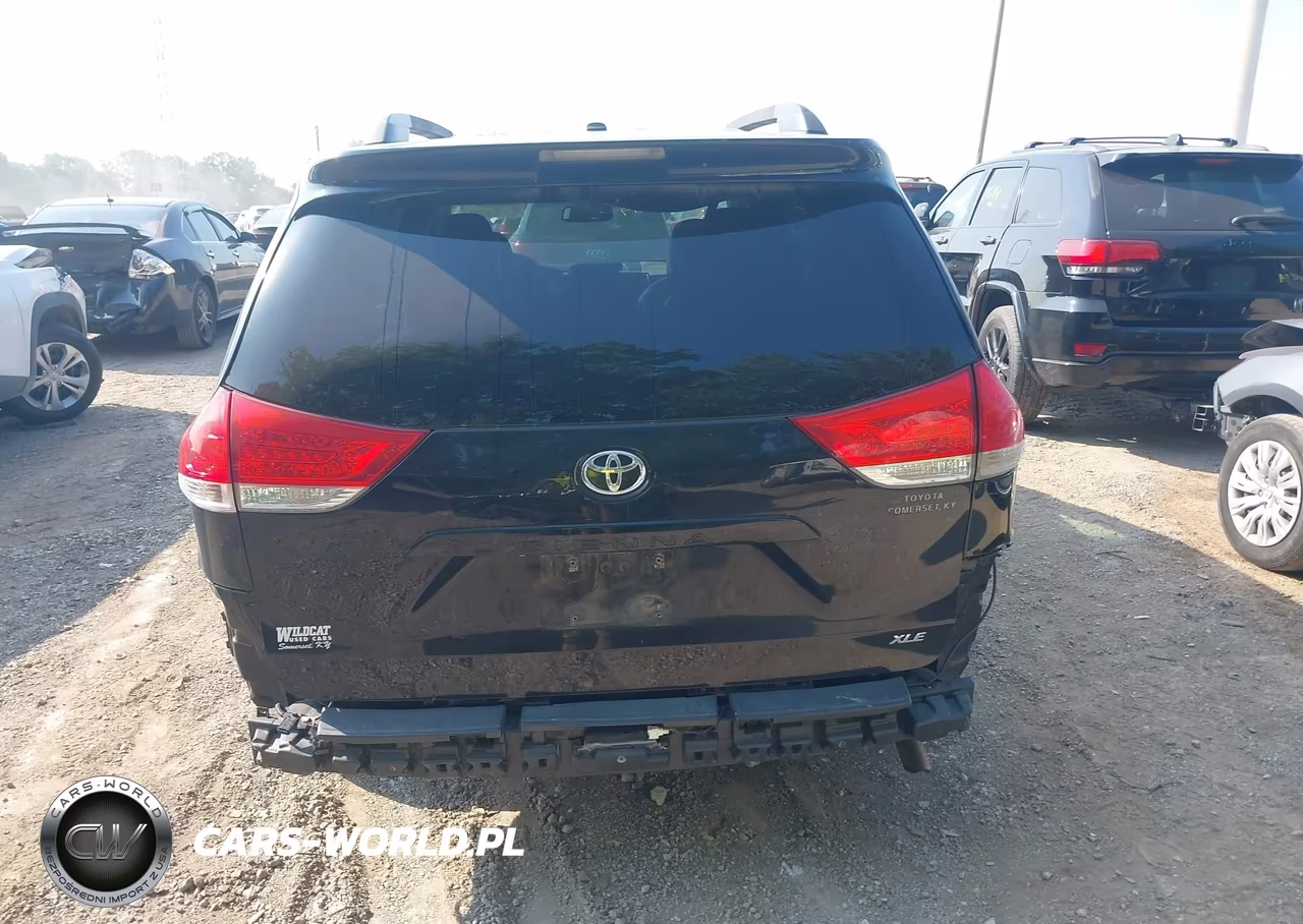 2012 Toyota Sienna Xle V6 8 Passenger VIN:5TDYK3DC1CS248116 - 16