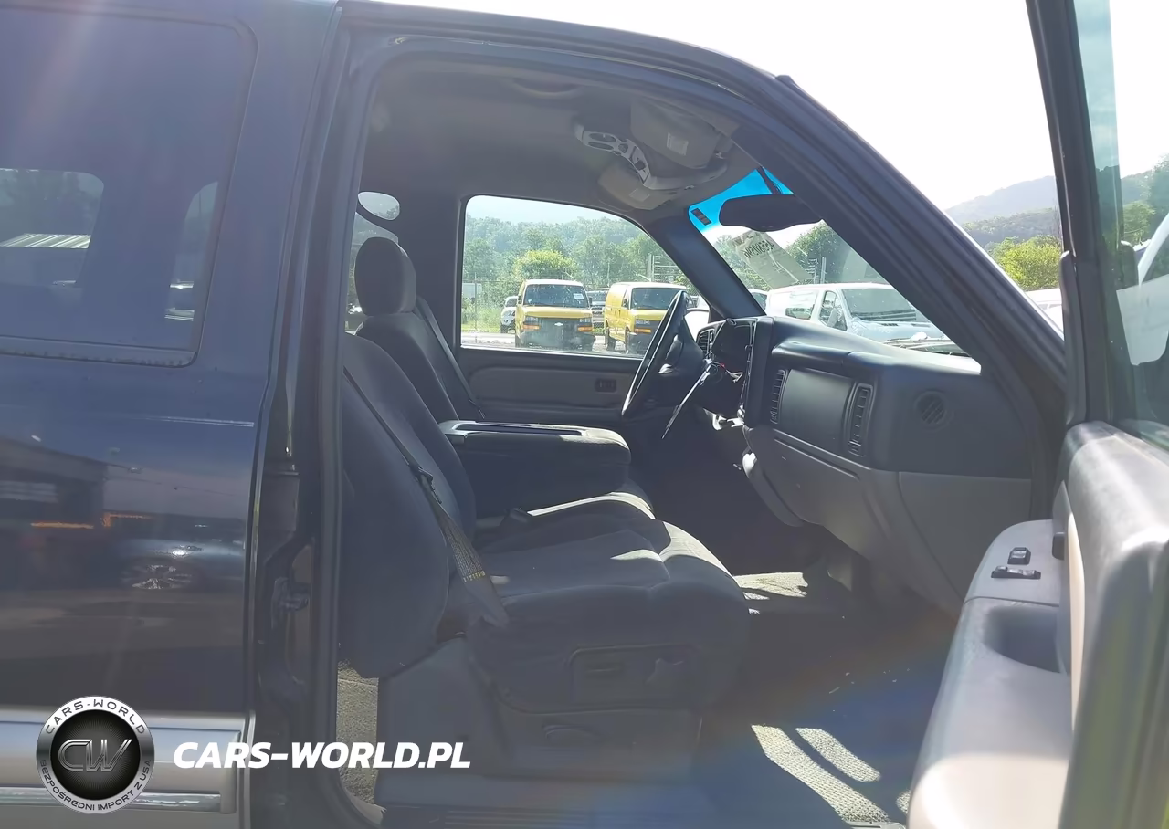 2000 Chevrolet Tahoe All New Ls VIN:1GNEK13T7YJ202536 - 5