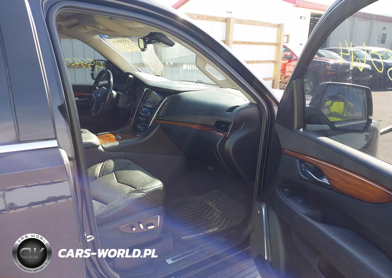 2015 Cadillac Escalade Luxury VIN:1GYS4MKJ0FR544202 - 5