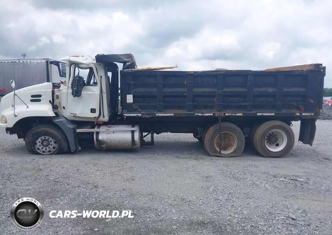 2005 Mack 600 Cxn600 VIN:1M1AK06YX5N004501 - 14