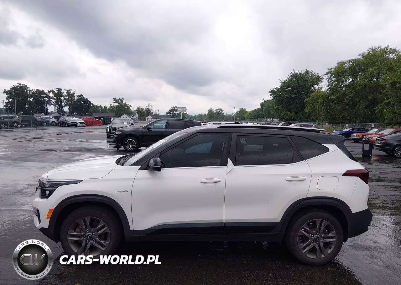 2021 Kia Seltos S VIN:KNDEUCAA9M7046460 - 14