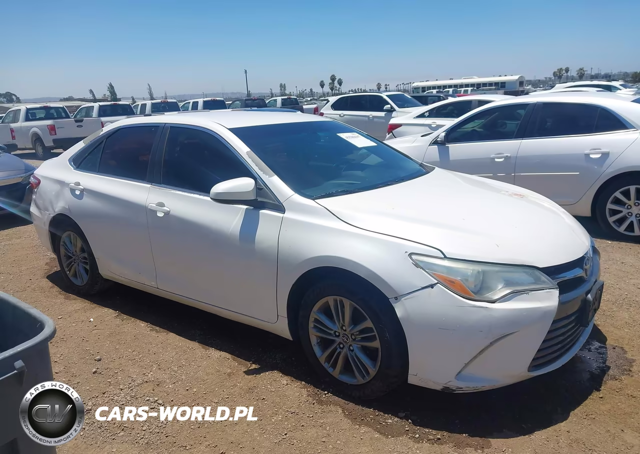 2015 Toyota Camry Se – zdjęcie 1 z 16