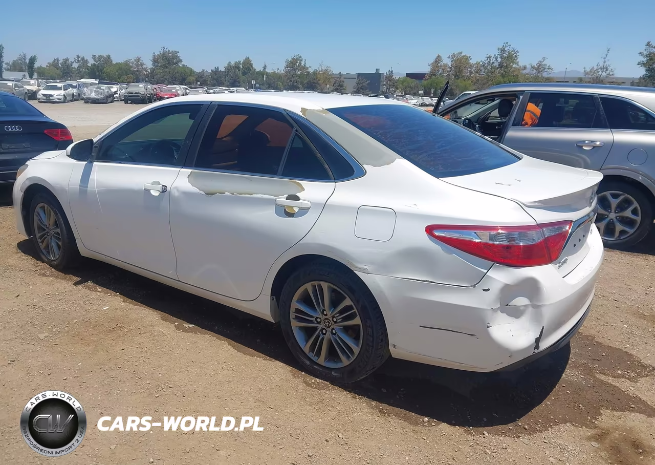 2015 Toyota Camry Se VIN:4T1BF1FK7FU023312 - 3