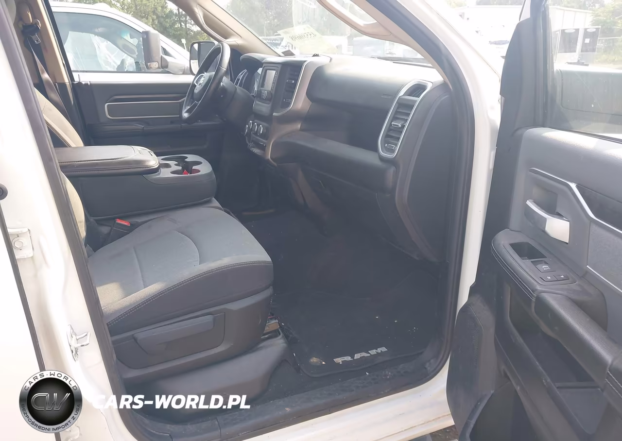 2019 Ram 3500 Big Horn 4X4 8' Box VIN:3C63R3HJ4KG724264 - 7