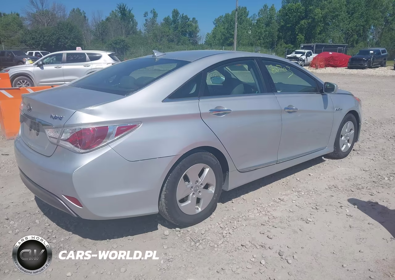 2012 Hyundai Sonata Hybrid VIN:KMHEC4A41CA041396 - 4