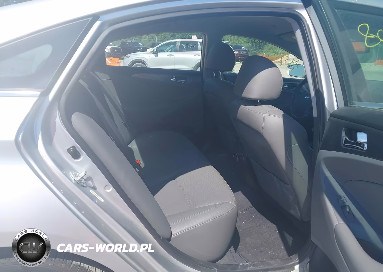 2012 Hyundai Sonata Hybrid VIN:KMHEC4A41CA041396 - 8