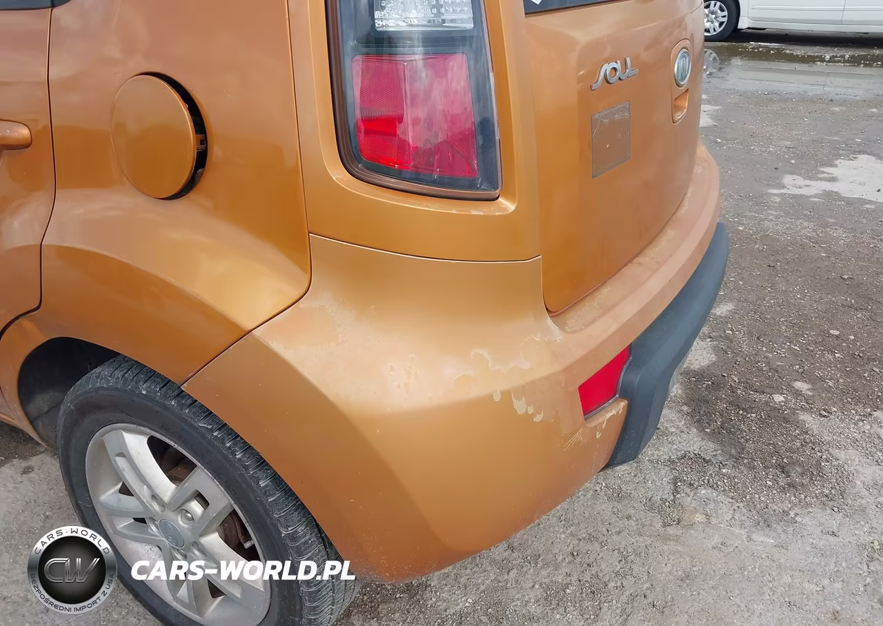 2011 Kia Soul + VIN:KNDJT2A26B7234676 - 6