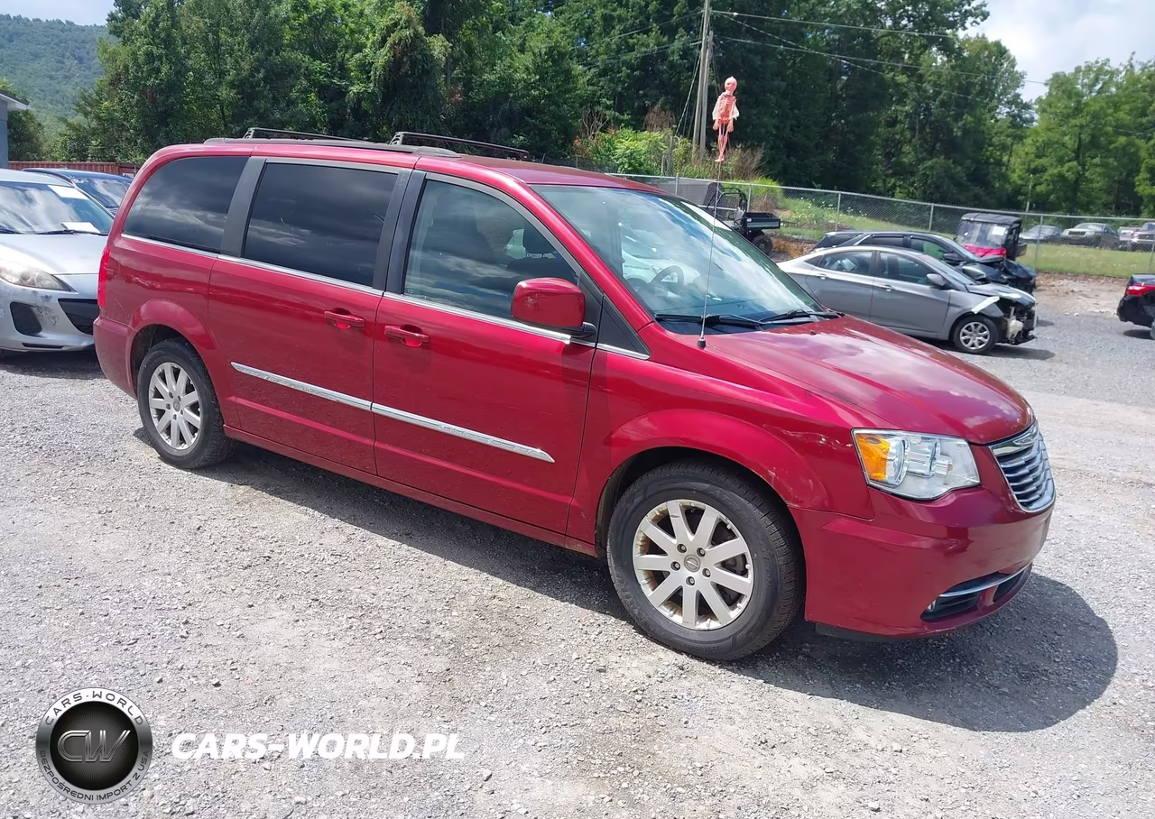 2015 Chrysler Town & Country Touring – zdjęcie 1 z 17