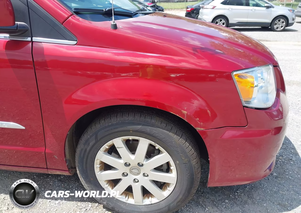 2015 Chrysler Town & Country Touring VIN:2C4RC1BG3FR588280 - 14