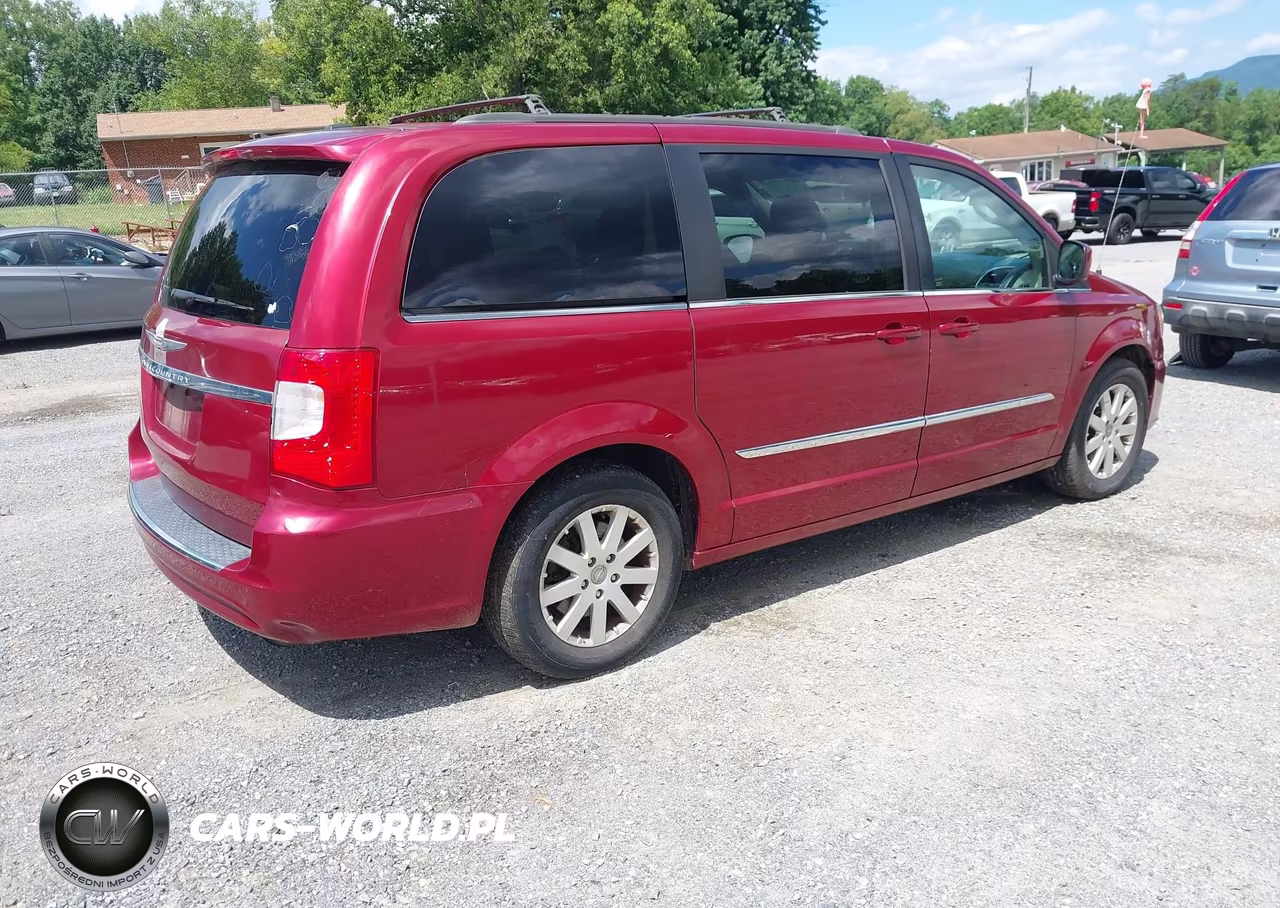 2015 Chrysler Town & Country Touring VIN:2C4RC1BG3FR588280 - 4