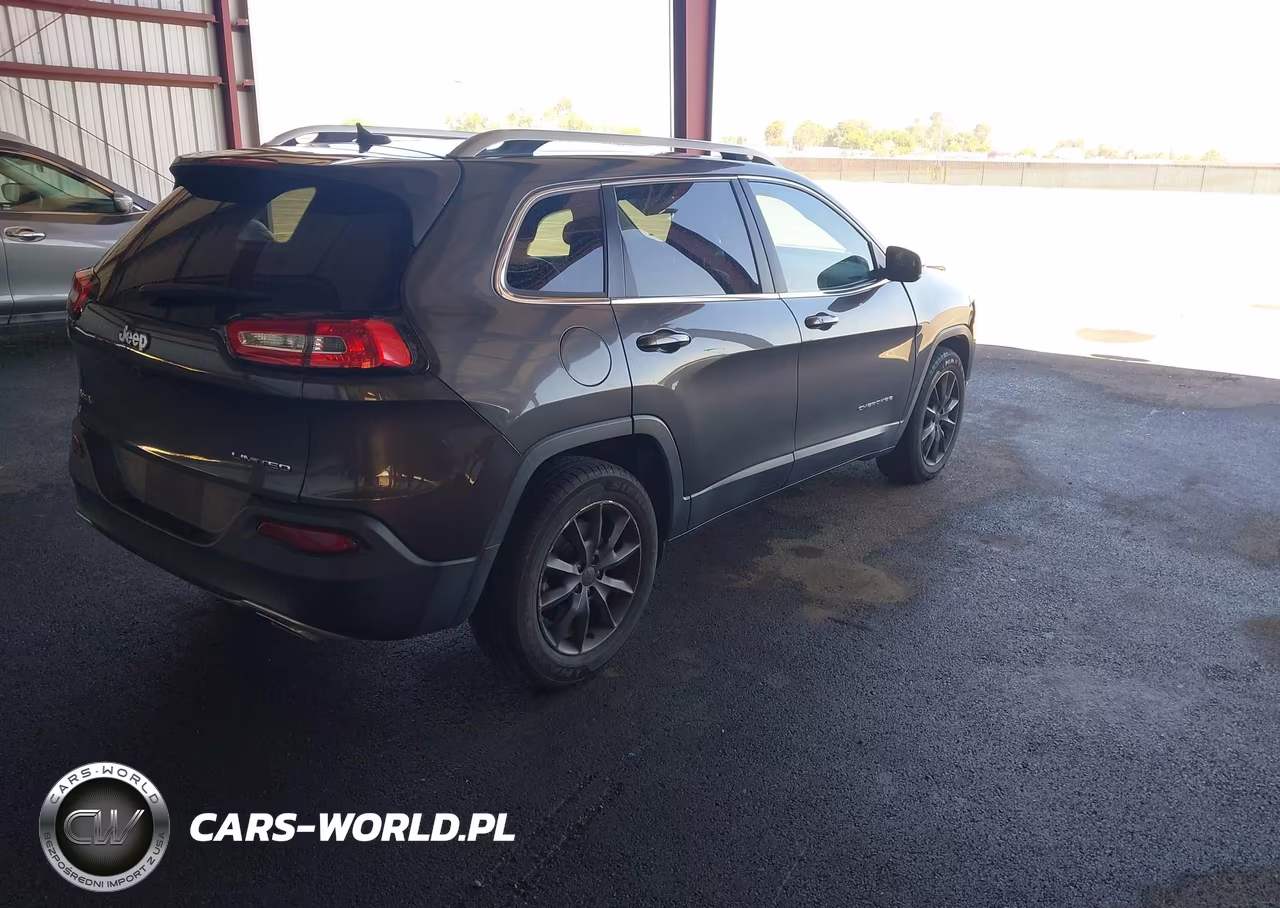 2015 Jeep Cherokee Limited VIN:1C4PJMDSXFW693244 - 4