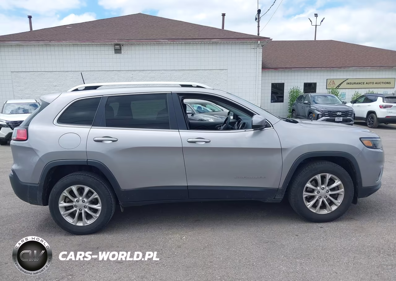 2019 Jeep Cherokee Latitude 4X4 VIN:1C4PJMCBXKD449472 - 13