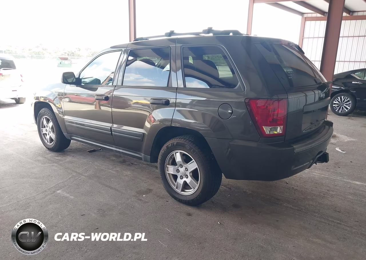 2005 Jeep Grand Cherokee Laredo VIN:1J4HS48N55C559449 - 3