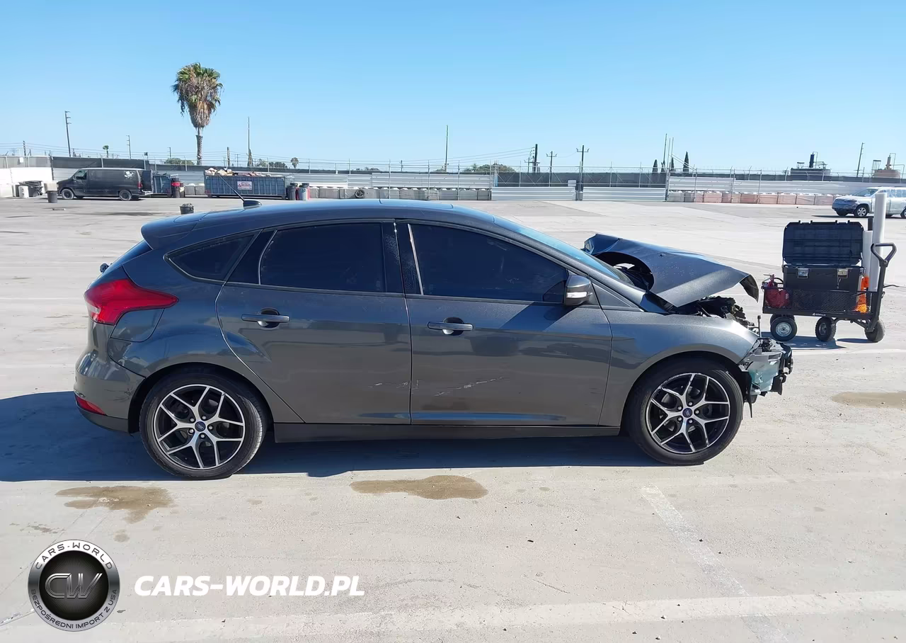 2018 Ford Focus Sel VIN:1FADP3M20JL223963 - 14