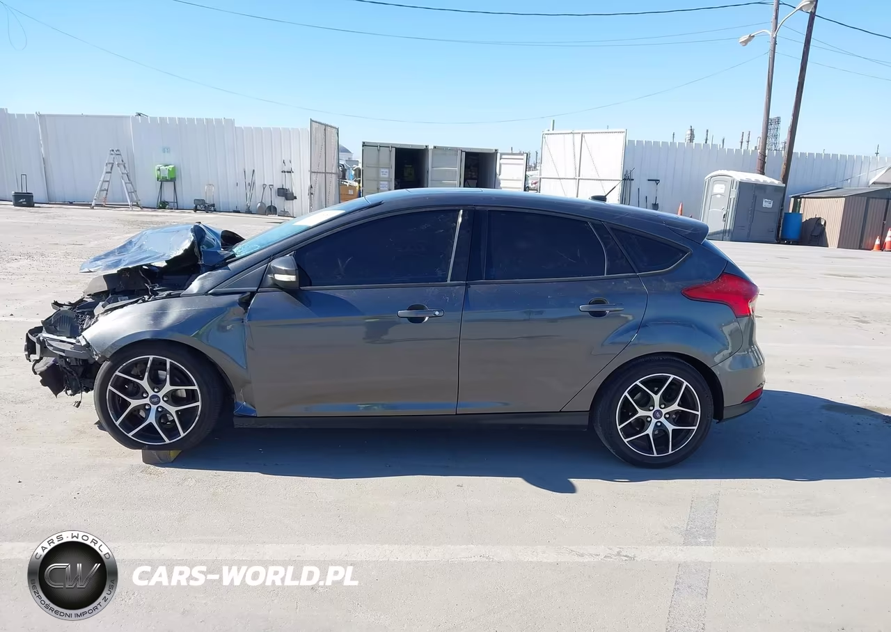 2018 Ford Focus Sel VIN:1FADP3M20JL223963 - 15