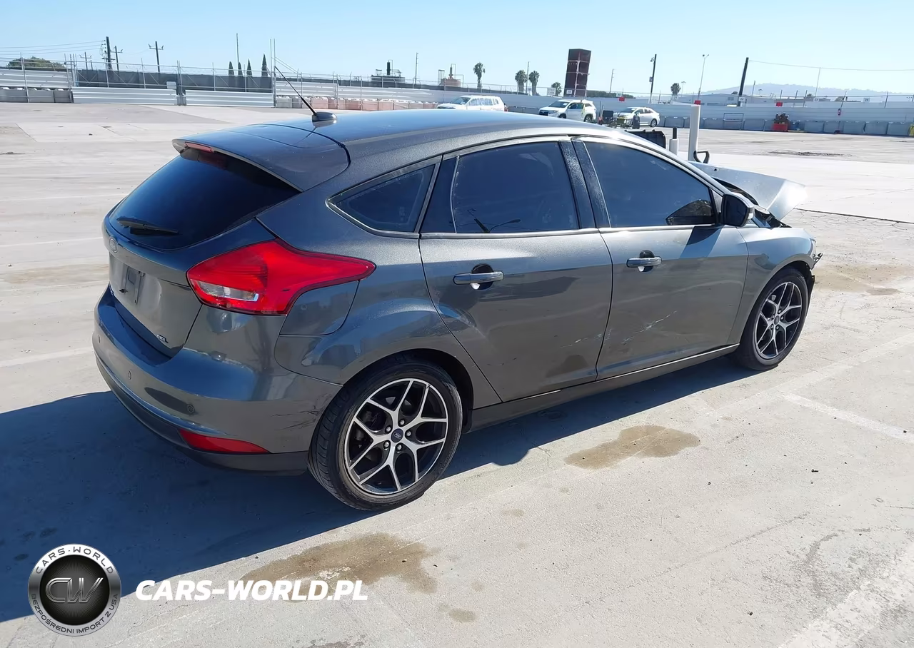 2018 Ford Focus Sel VIN:1FADP3M20JL223963 - 4