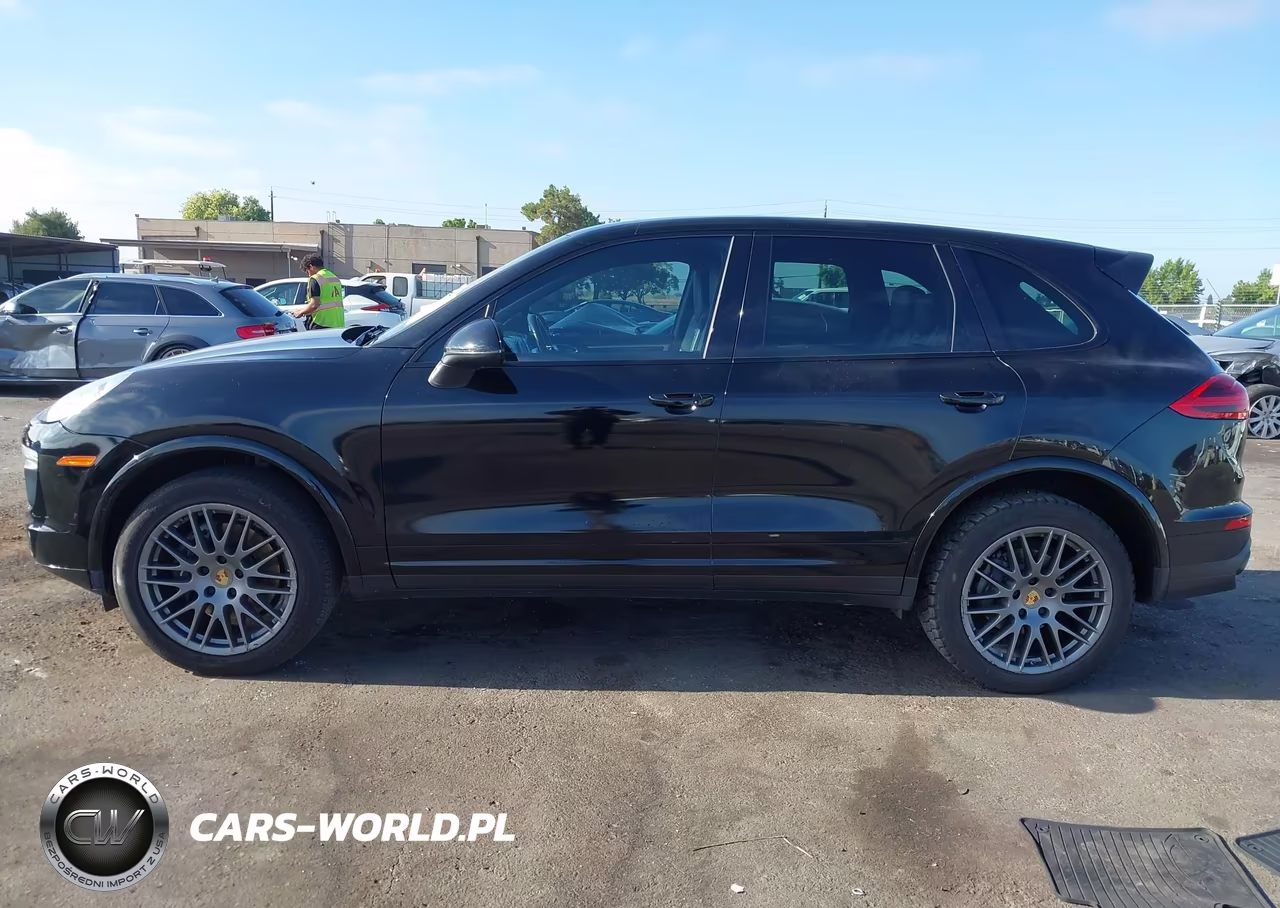 2017 Porsche Cayenne Platinum Edition VIN:WP1AA2A24HKA91902 - 14