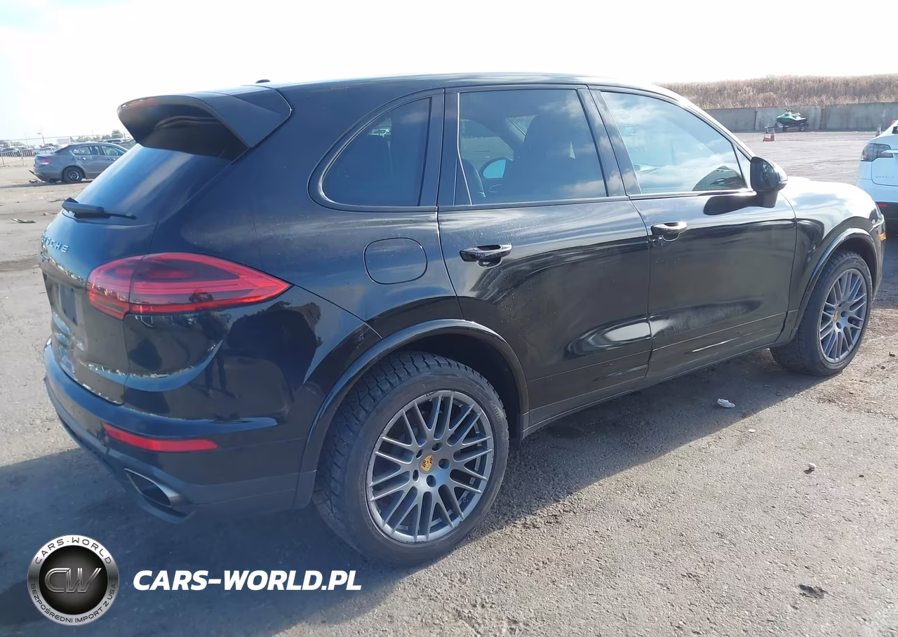 2017 Porsche Cayenne Platinum Edition VIN:WP1AA2A24HKA91902 - 4