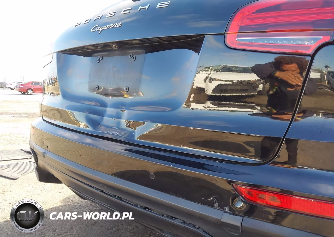 2017 Porsche Cayenne Platinum Edition VIN:WP1AA2A24HKA91902 - 6