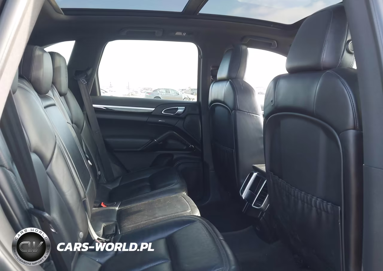 2017 Porsche Cayenne Platinum Edition VIN:WP1AA2A24HKA91902 - 8