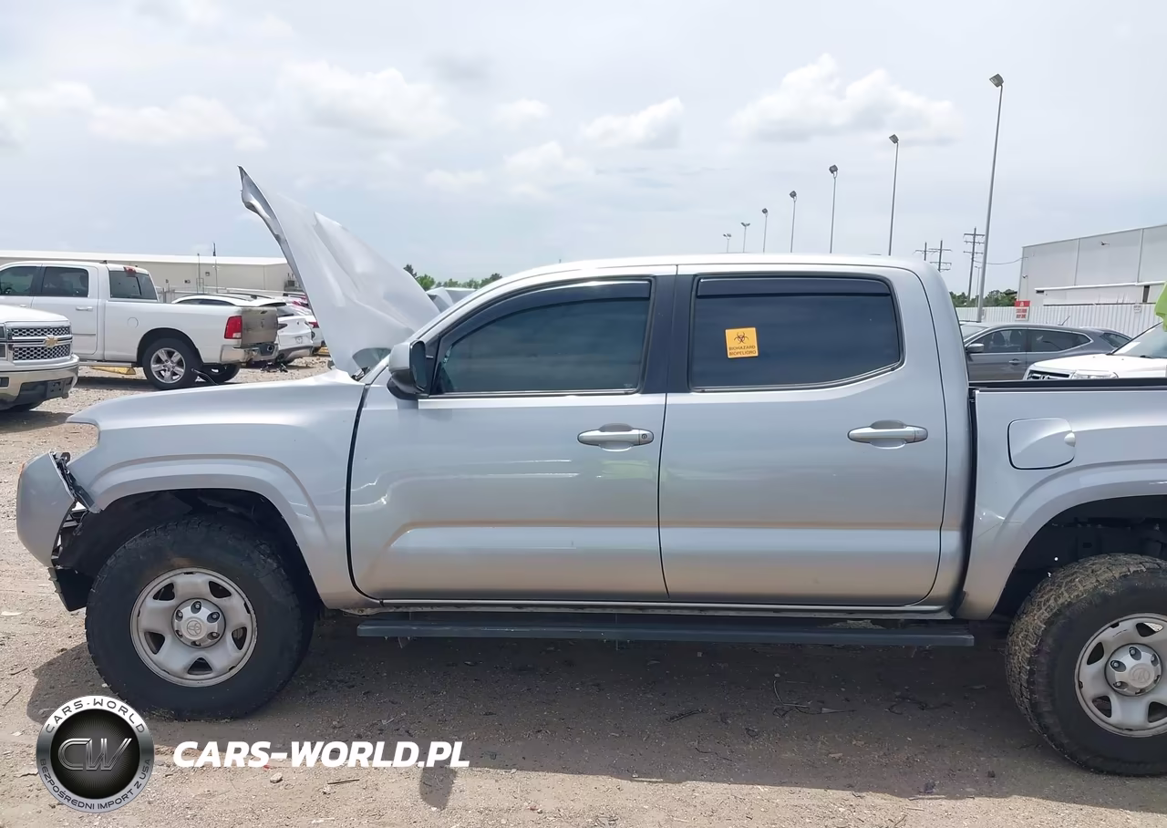 2018 Toyota Tacoma Sr VIN:5TFAX5GN4JX114378 - 14