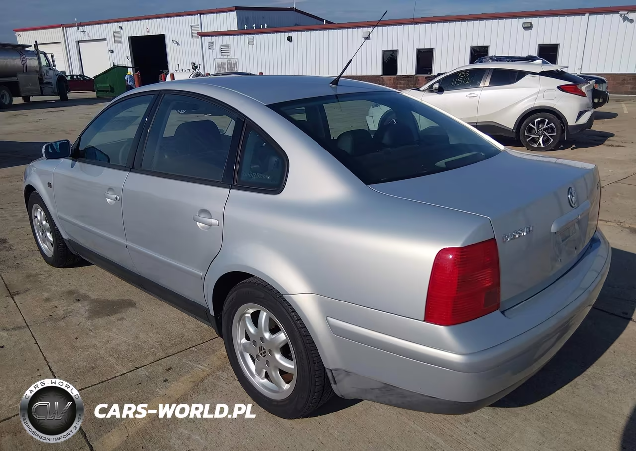 1999 Volkswagen Passat Gls VIN:WVWMA63B2XE287790 - 3