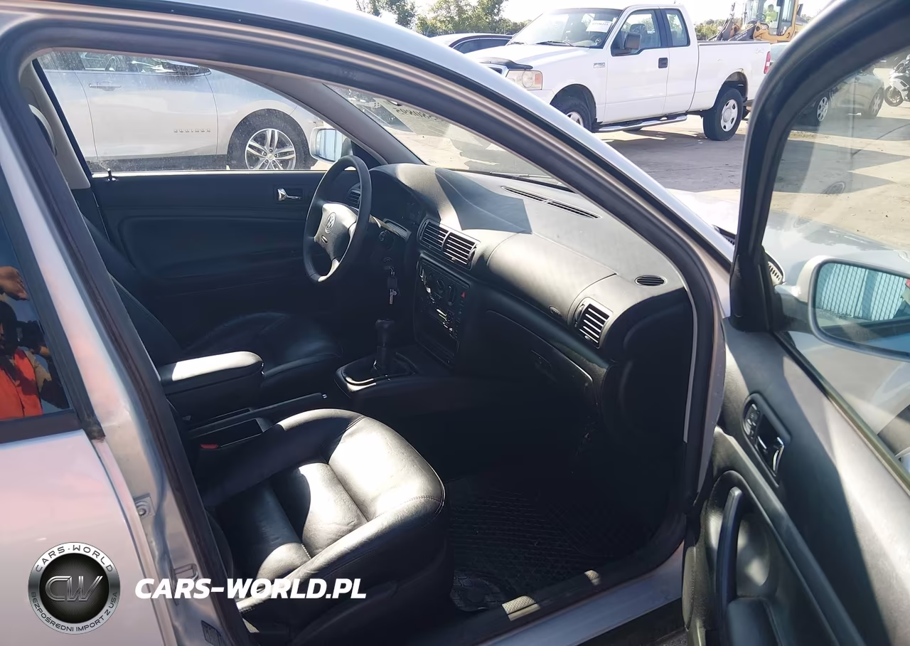 1999 Volkswagen Passat Gls VIN:WVWMA63B2XE287790 - 5