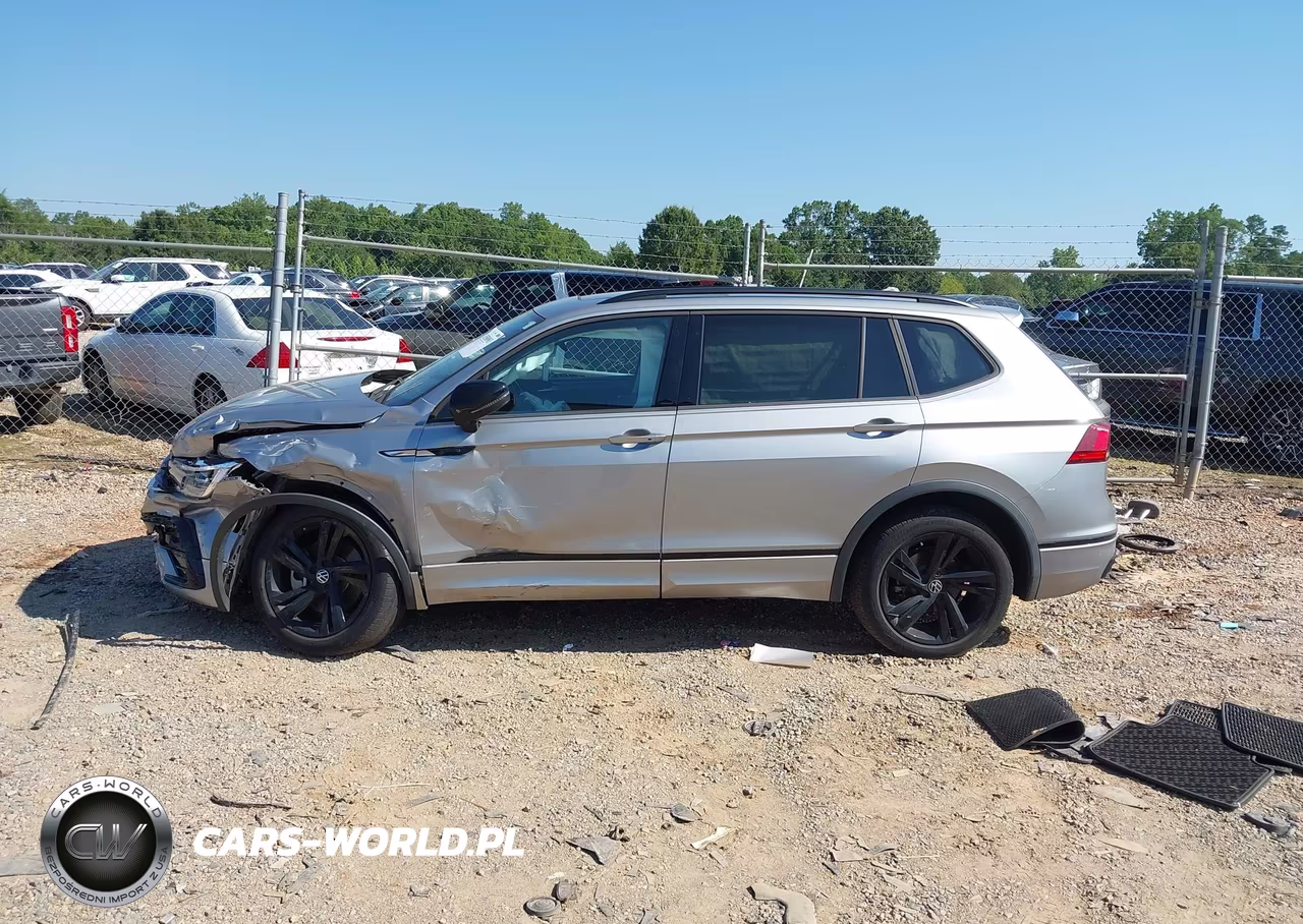 2023 Volkswagen Tiguan 2.0T Se R-Line Black VIN:3VVCB7AX6PM001514 - 14