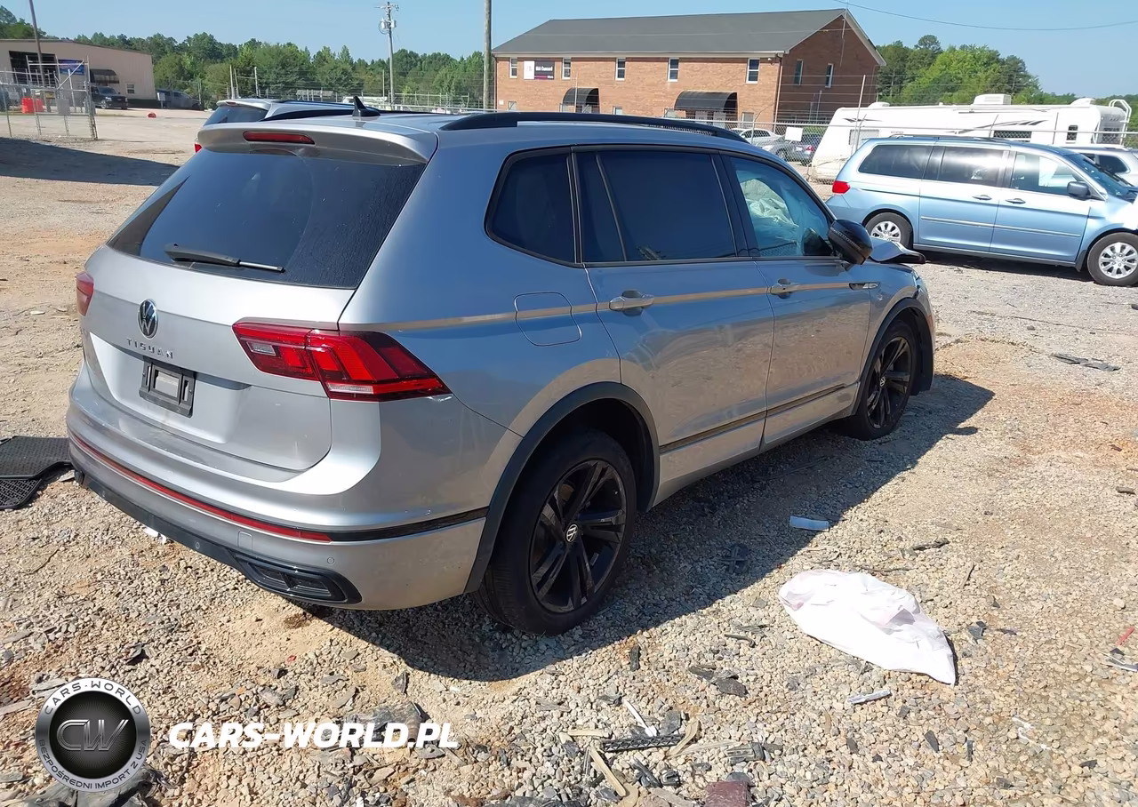 2023 Volkswagen Tiguan 2.0T Se R-Line Black VIN:3VVCB7AX6PM001514 - 4