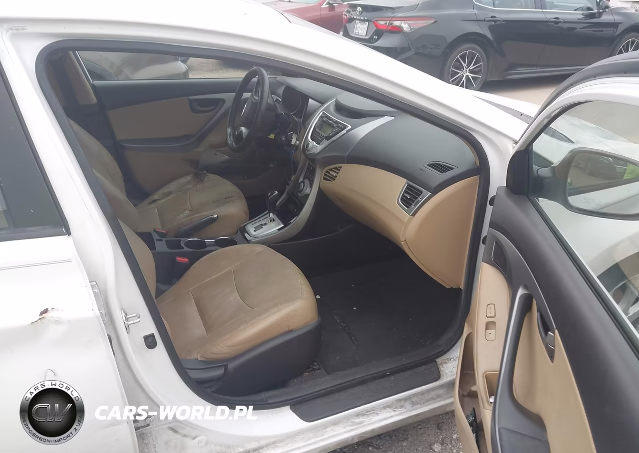 2012 Hyundai Elantra Limited VIN:5NPDH4AE6CH128035 - 5