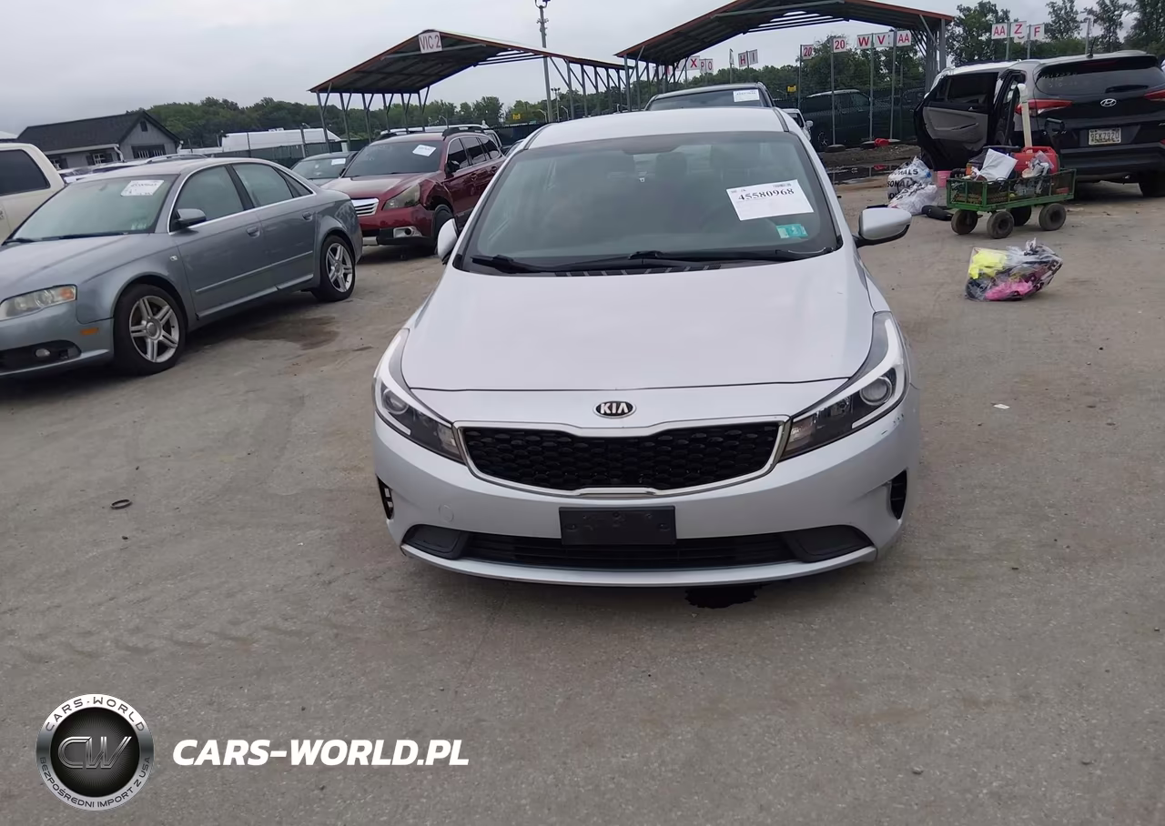 2017 Kia Forte Lx VIN:3KPFK4A79HE006776 - 13