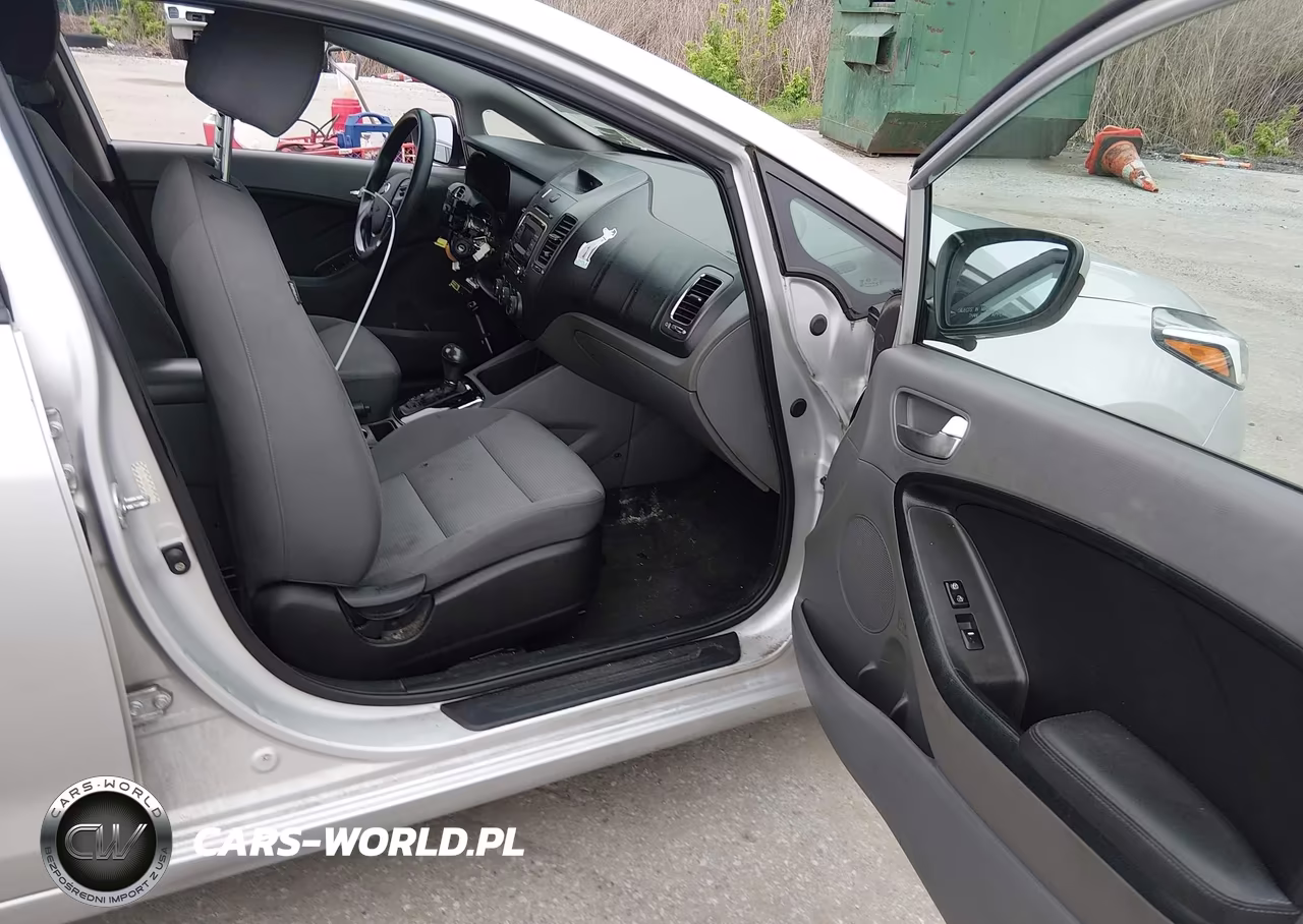 2017 Kia Forte Lx VIN:3KPFK4A79HE006776 - 5