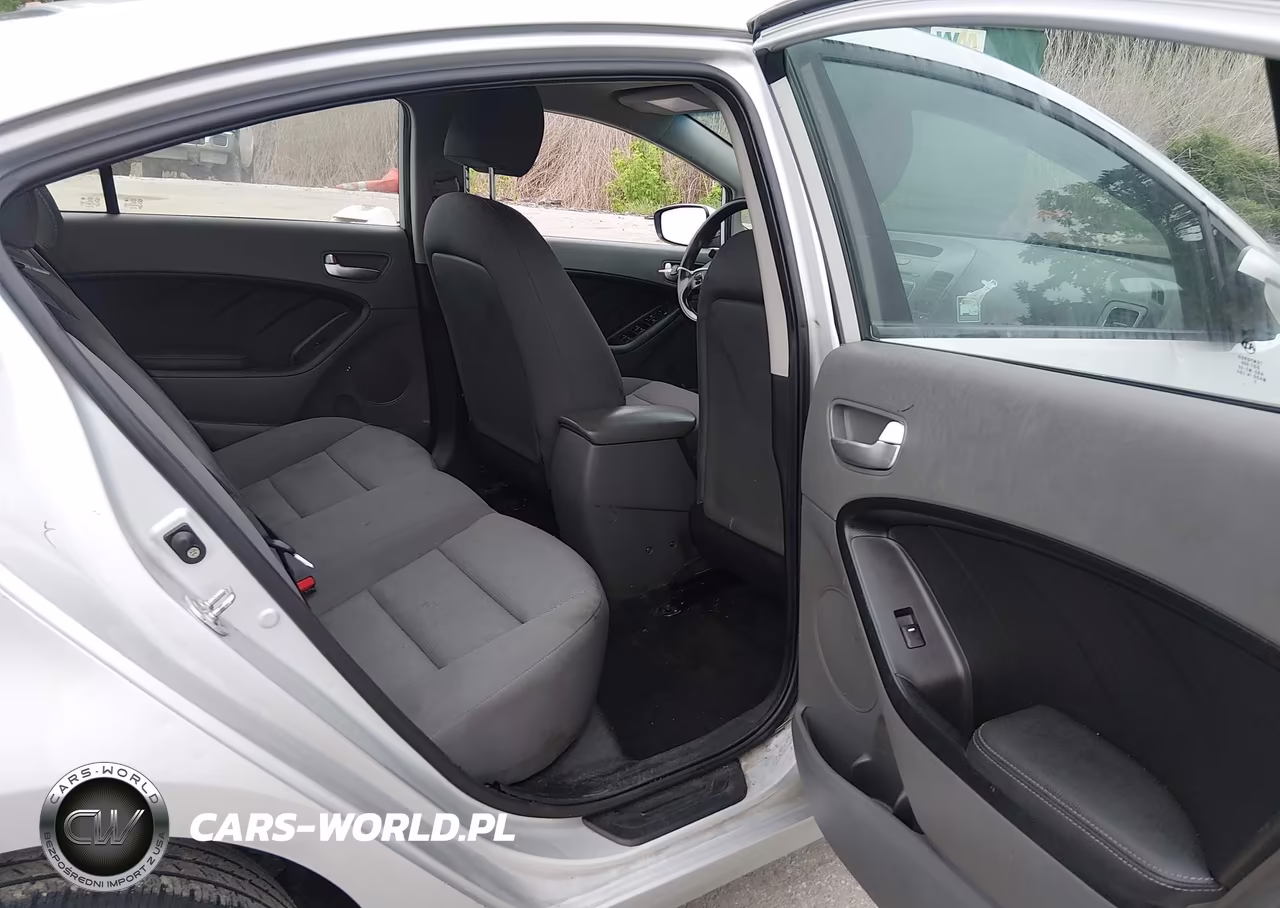 2017 Kia Forte Lx VIN:3KPFK4A79HE006776 - 8