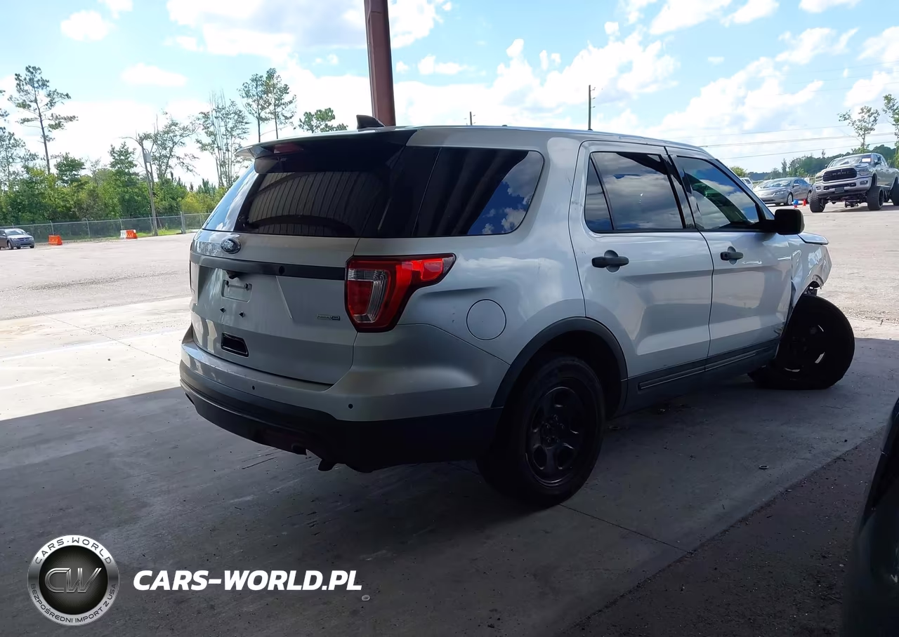 2017 Ford Utility Police Interceptor VIN:1FM5K8AR7HGA35886 - 4