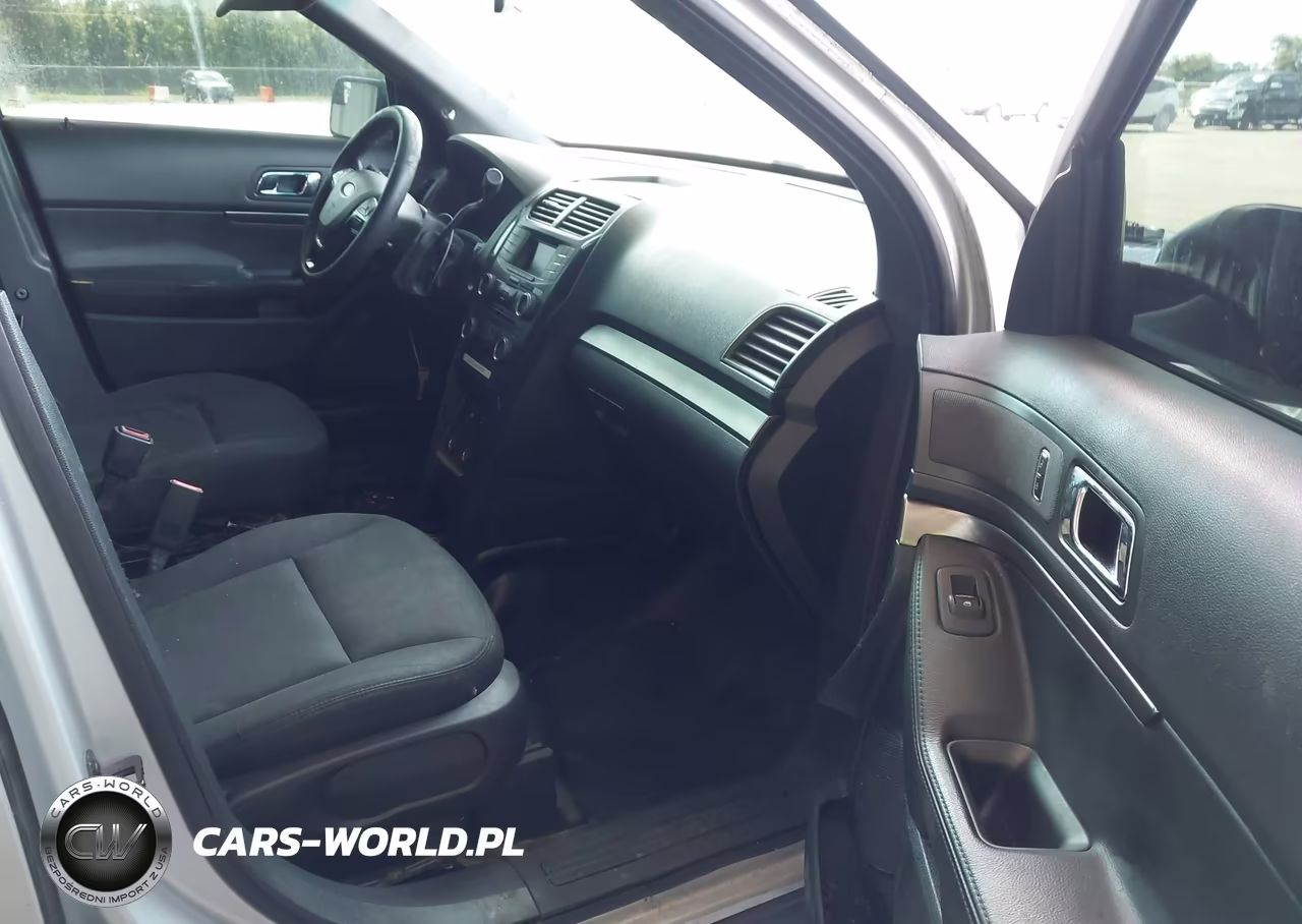 2017 Ford Utility Police Interceptor VIN:1FM5K8AR7HGA35886 - 5