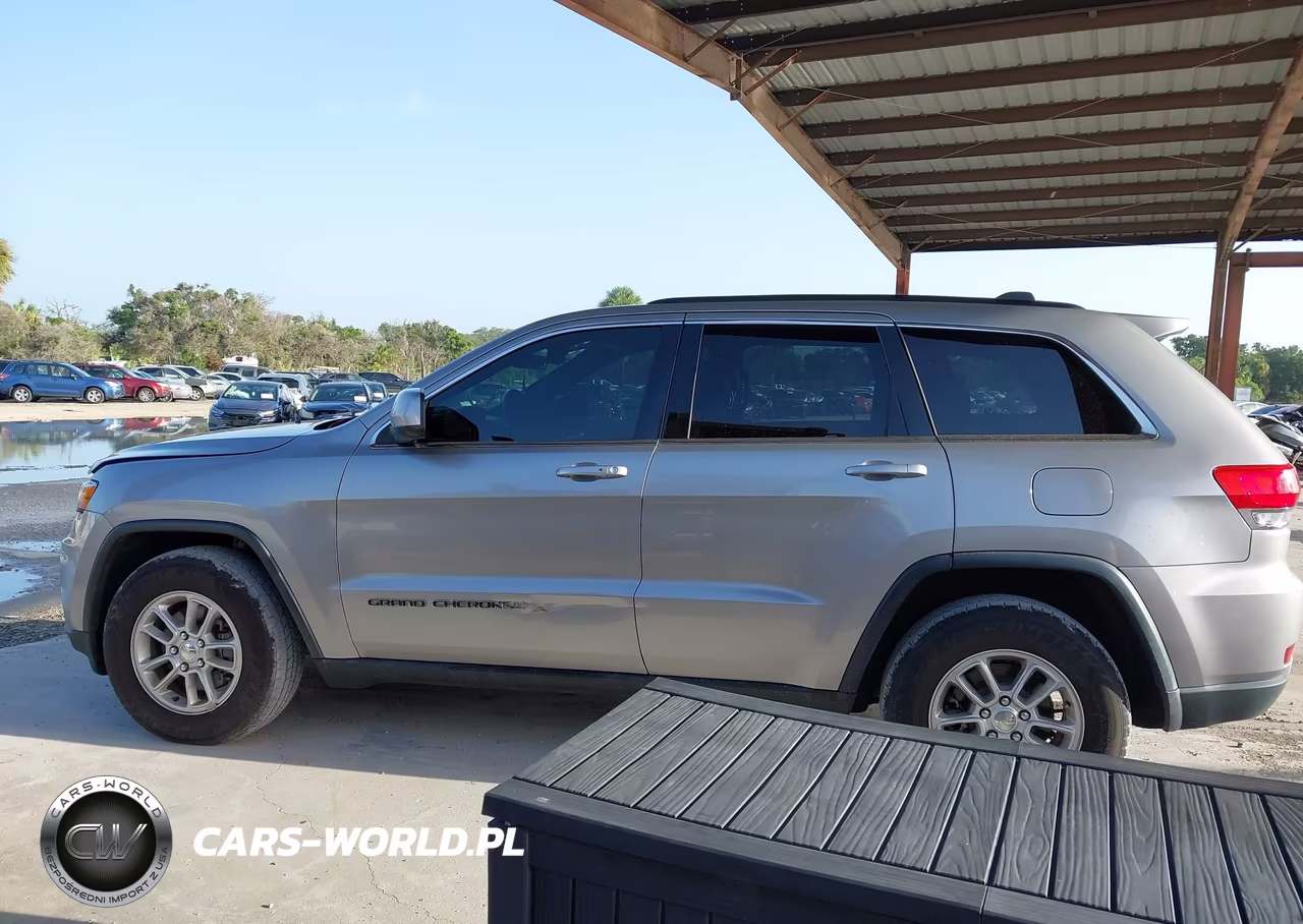 2018 Jeep Grand Cherokee Laredo 4X2 VIN:1C4RJEAG2JC407234 - 14